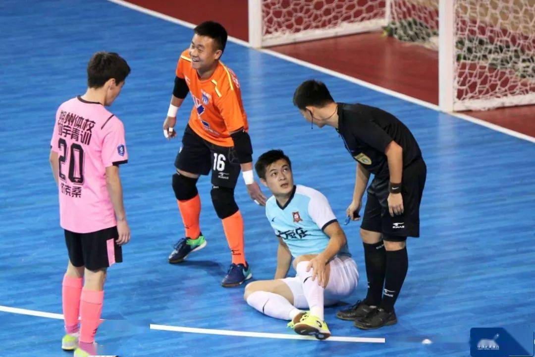 荷兰新晋球员上演帽子戏法领衔球队胜利