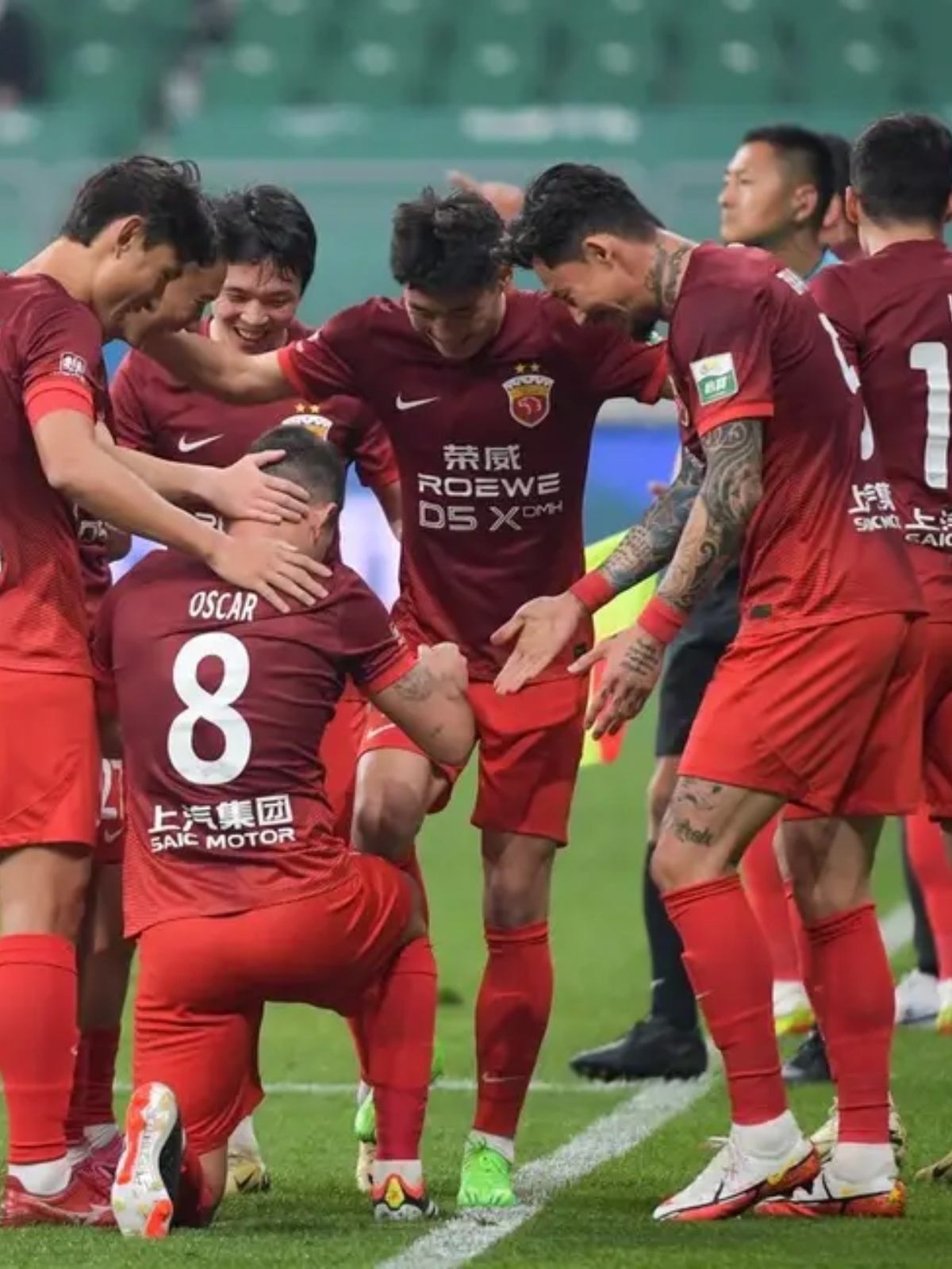 激动人心的比赛,球员兢兢业业奉献每一场对抗 激动人心的比赛,球员兢兢业业奉献每一场对抗