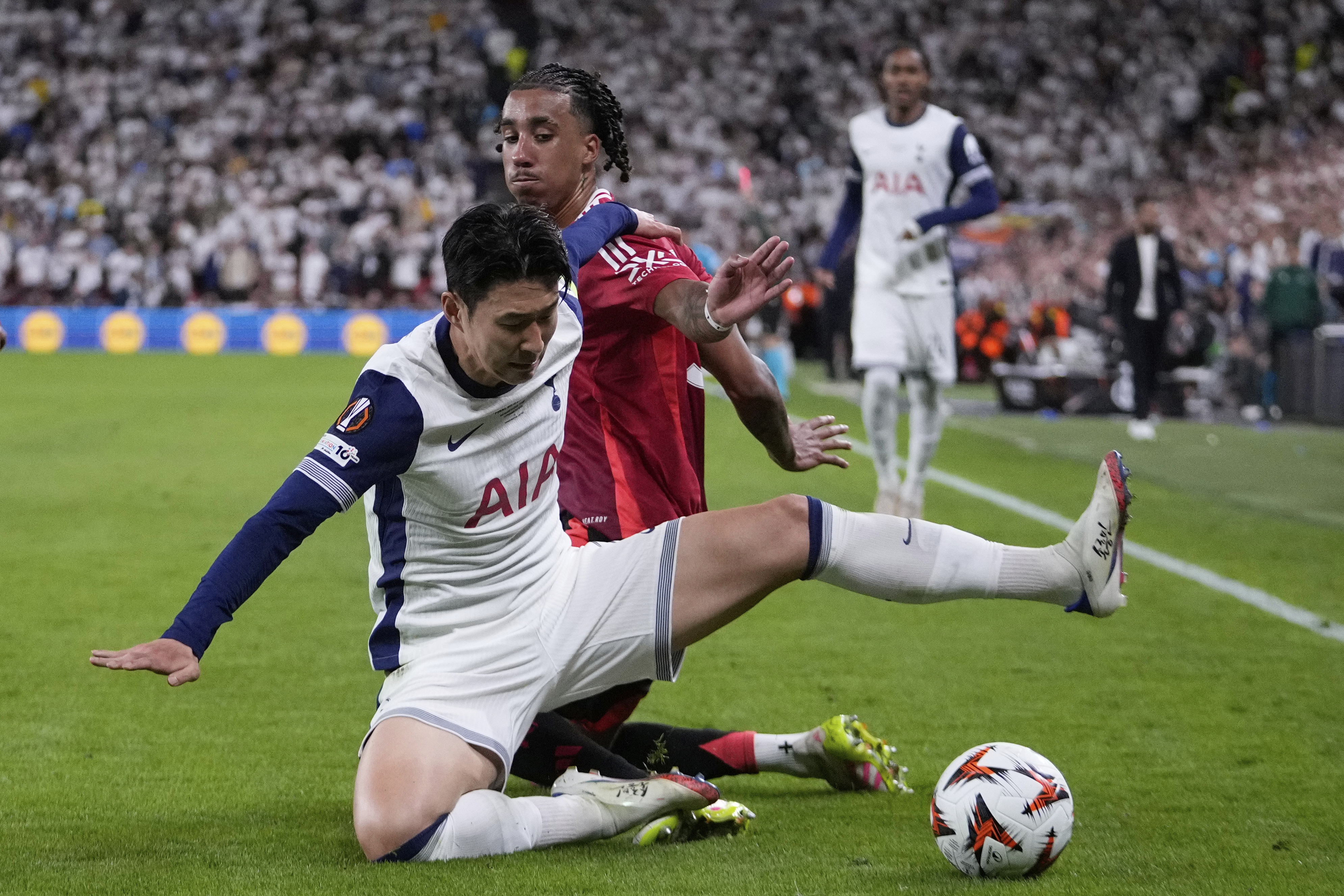 曼联将挑战巴塞罗那,备战欧冠资格赛 曼联将挑战巴塞罗那,备战欧冠资格赛