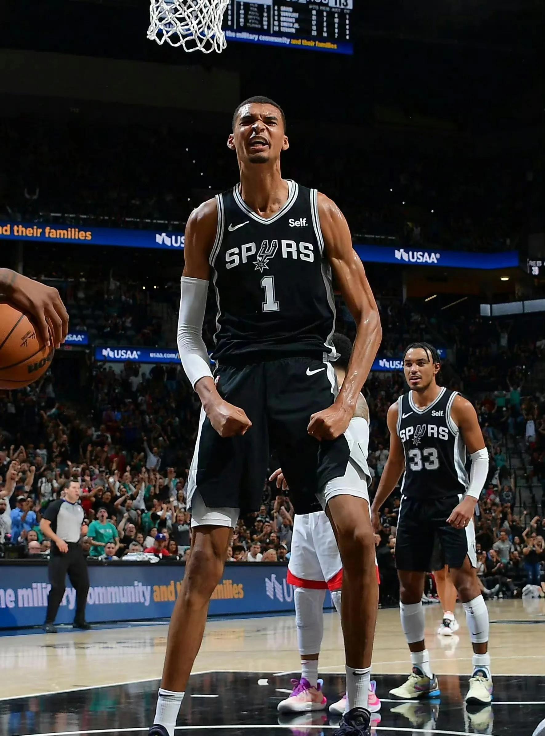 马刺老将表现出色，为球队带来稳定