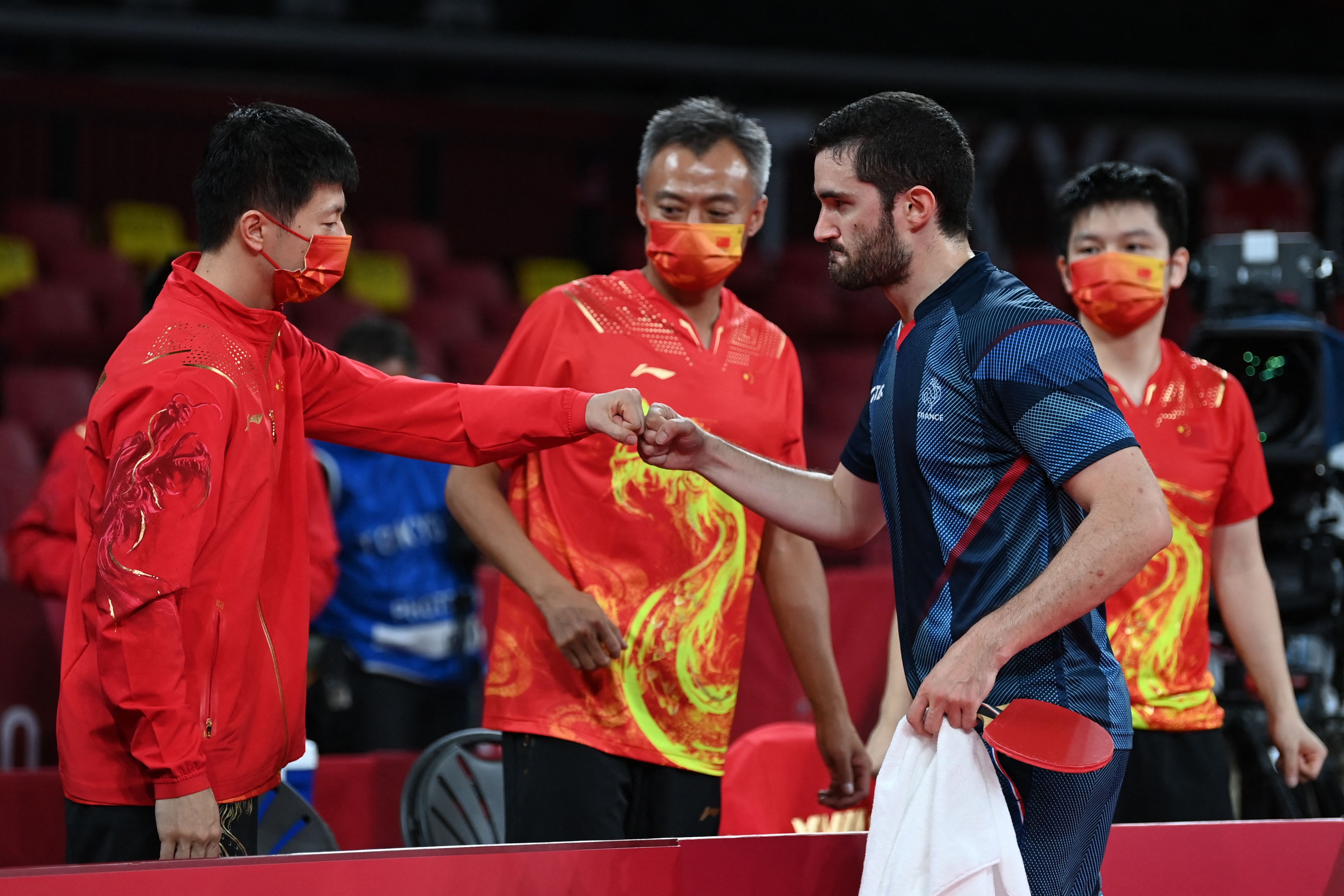 英格兰队碾压法国队，马龙关键制胜