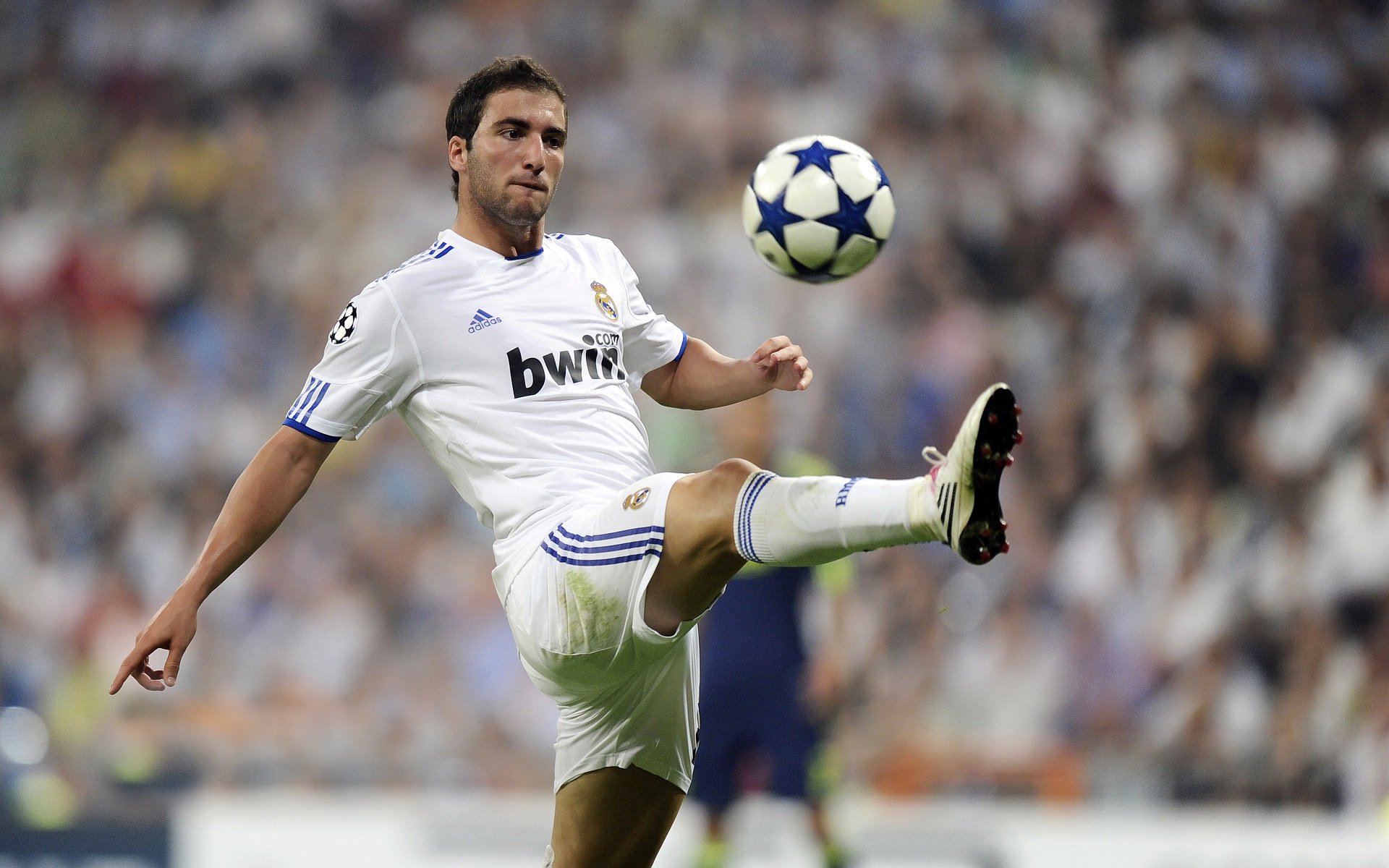 当奇迹照进现实，巴拉圭的利物浦之役与C罗的欧冠王座之夜