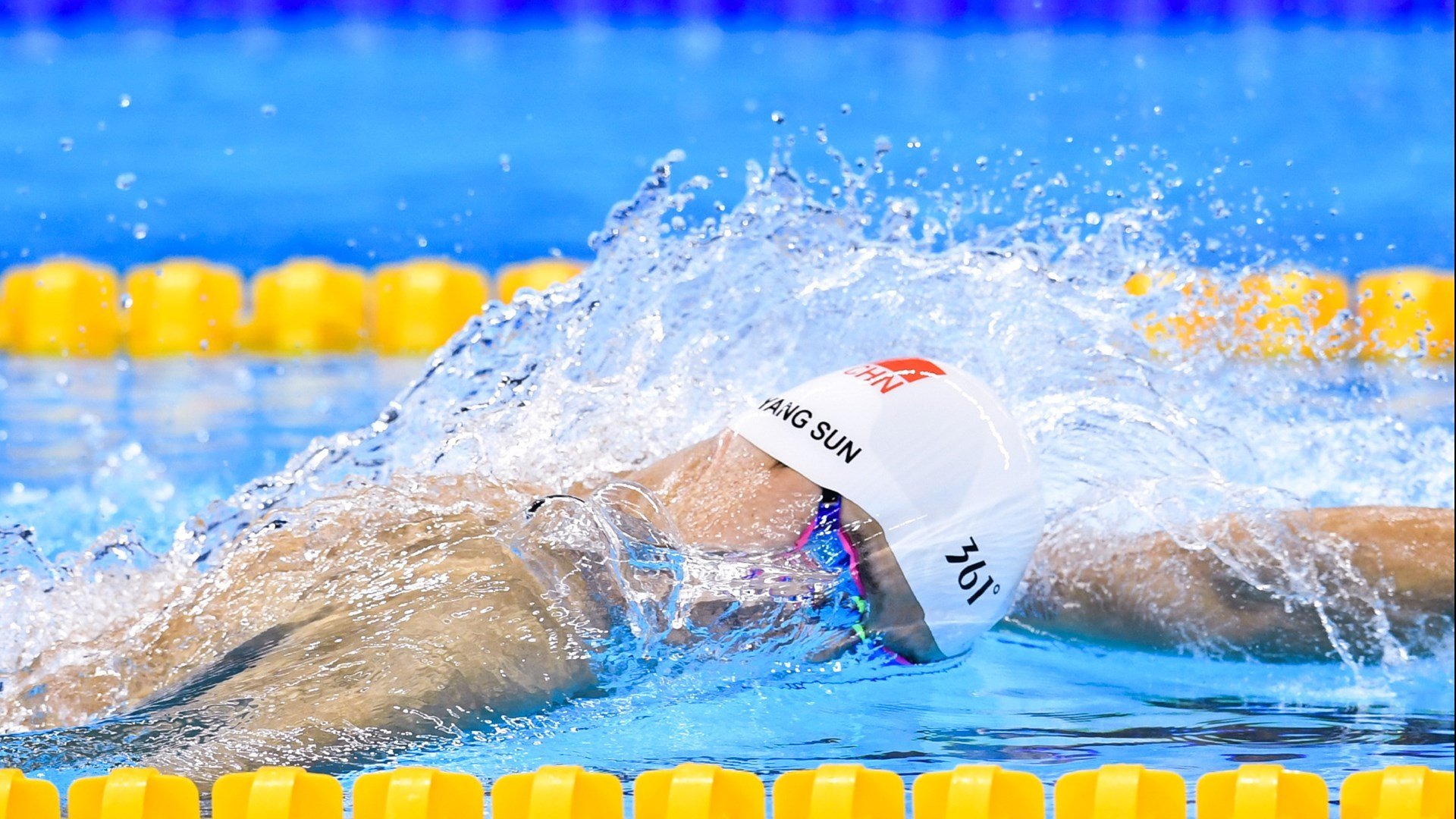 杰伦·格林爆发如流星破夜，尼克斯碾压上海队展现实力鸿沟