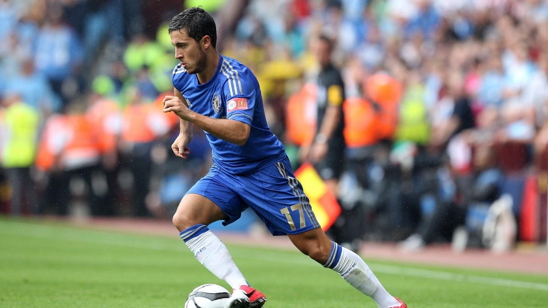 AYX体育赛事-东决关键战之夜，库尔图瓦主宰比赛走向