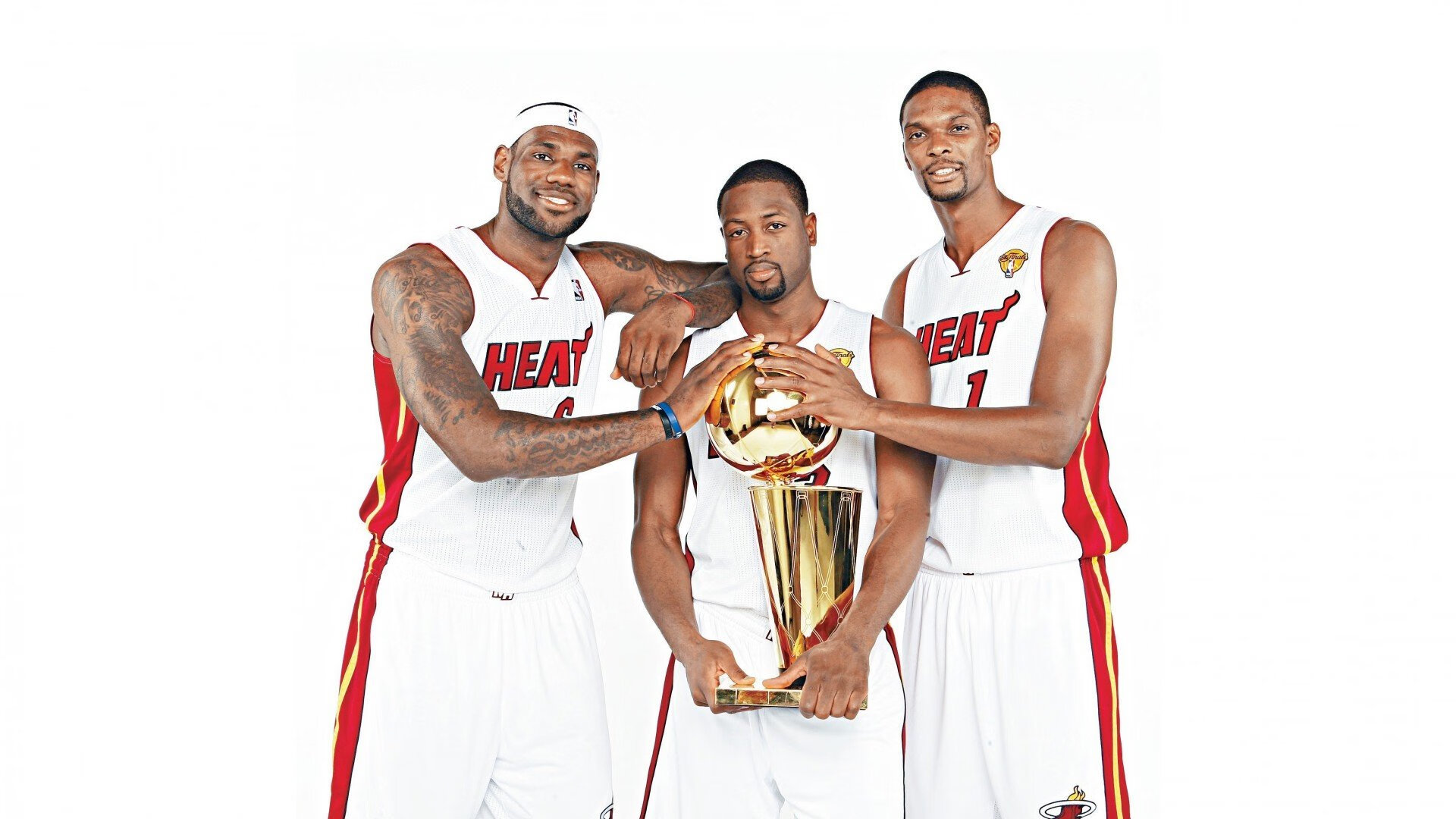 意甲焦点战与骑士掀翻火箭，体育世界中的唯一性瞬间